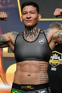 Picture of Larissa Pacheco