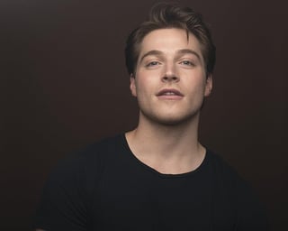 Picture of Froy Gutierrez