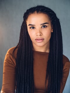 Picture of Zoë Robins