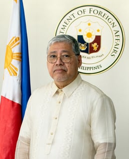 Picture of Enrique Manalo