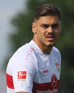 Picture of Konstantinos Mavropanos