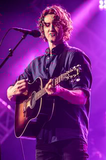 Picture of Dean Lewis