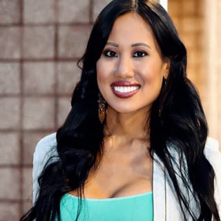 Picture of Helen Yee