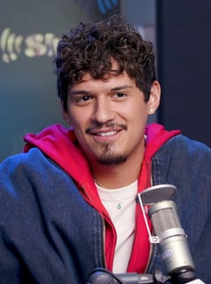 Picture of Omar Apollo