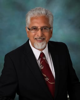 Picture of Eduardo Martinez