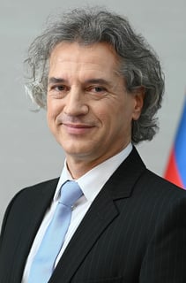 Picture of Robert Golob