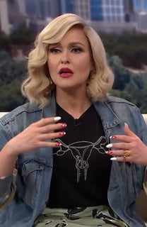 Picture of Jenn Lyon