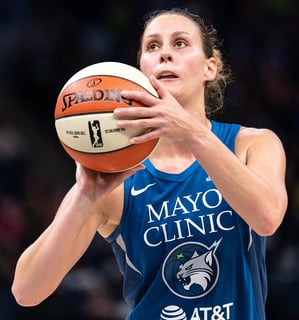 Picture of Stephanie Talbot