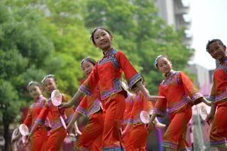 Picture of Manchu people