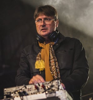Picture of Simon Armitage