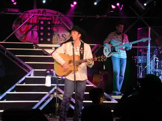 Picture of Clay Walker