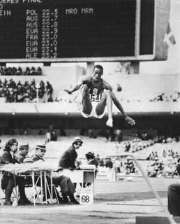 Picture of Bob Beamon