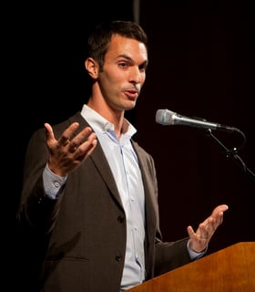 Picture of Ari Shapiro