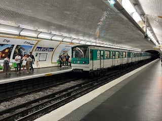 Picture of Sèvres – Babylone