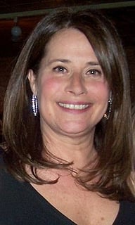Picture of Lorraine Bracco