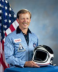 Picture of Robert L. Gibson