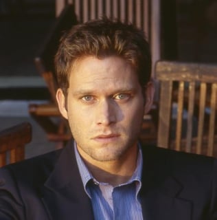 Picture of Steven Pasquale
