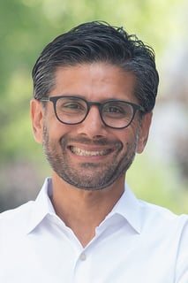 Picture of Yasir Naqvi