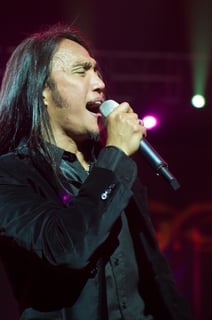 Picture of Arnel Pineda
