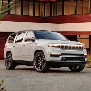 Picture of Jeep Wagoneer