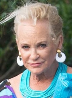 Picture of Nancy Walton Laurie