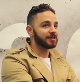 Picture of Adam Thomas