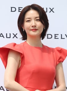 Picture of Lee Young-ae
