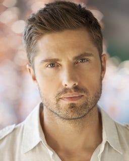 Picture of Eric Winter