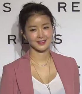Picture of Lee Si-young