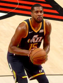 Picture of Derrick Favors