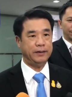 Picture of Suriya Juangroongruangkit