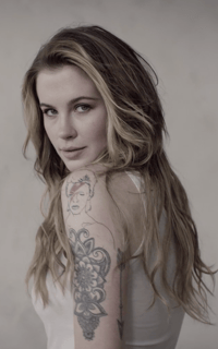 Picture of Ireland Baldwin
