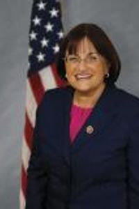 Picture of Annie Kuster