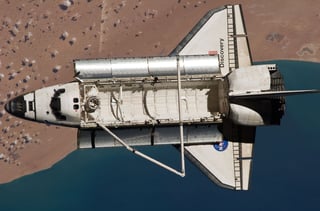 Picture of Space Shuttle Discovery