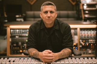 Picture of Mike Elizondo