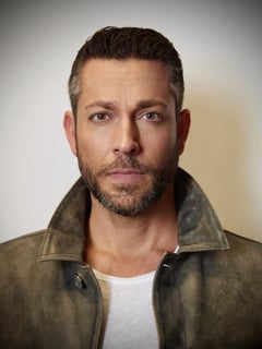 Picture of Zachary Levi