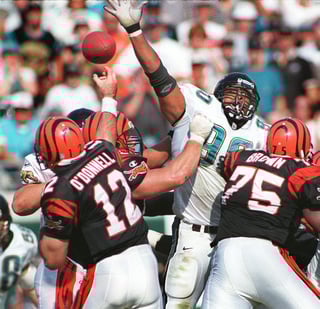 Picture of Tony Brackens