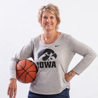Picture of Lisa Bluder