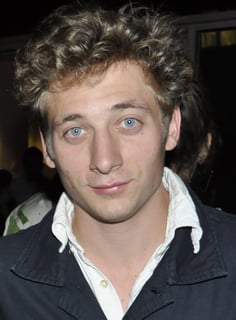 Picture of Jeremy Allen White