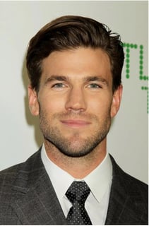 Picture of Austin Stowell