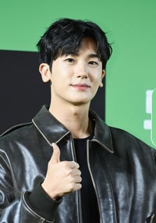 Picture of Park Hyung-Sik