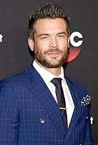Picture of Charlie Weber