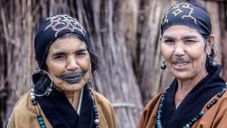 Picture of Ainu people