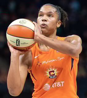 Picture of Alyssa Thomas