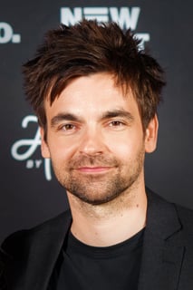 Picture of Drew Tarver