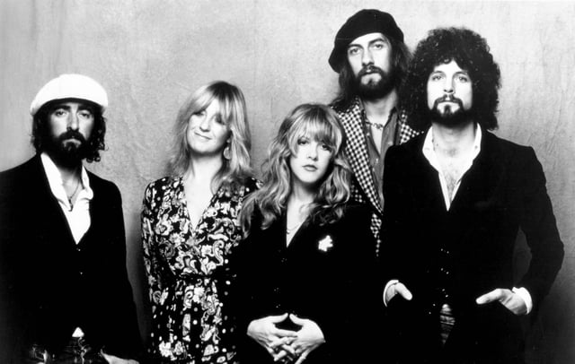 John McVie, Christine McVie, Stevie Nicks, Mick Fleetwood, and Lindsey Buckingham of the rock group "Fleetwood Mac" pose for a portrait in 1975. (Photo by Michael Ochs Archives/Getty Images)