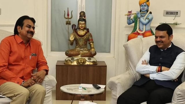 A file photo of Harshvardhan Patil with Maharashtra Deputy Chief Minister Devendra Fadnavis. (HT)