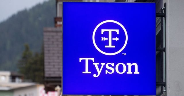 The logo of Tyson Foods is seen in Davos, Switzerland, May 22, 2022. Picture taken May 22, 2022.   REUTERS/Arnd Wiegmann/File Photo