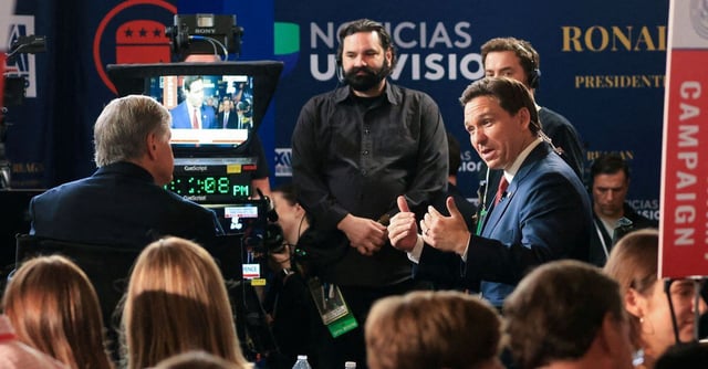 Fox News Channel host Sean Hannity interviews Florida Governor Ron DeSantis after the second Republican candidates' debate of the 2024 U.S. presidential campaign at the Ronald Reagan Presidential Library in Simi Valley, California, U.S. September 27, 2023. REUTERS/David Swanson/File Photo