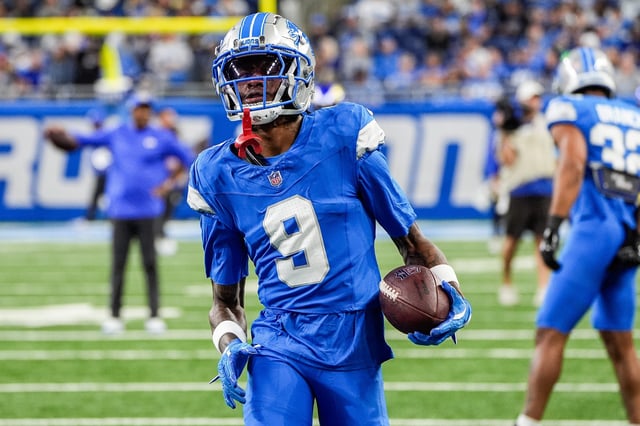 Detroit Lions wide receiver Jameson Williams (9) warms up before the Los Angeles Rams game at Ford Field in Detroit on Sunday, September 8, 2024.